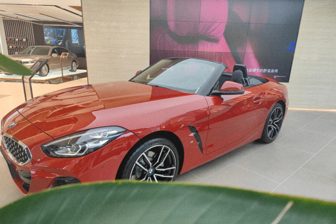 {線上賭場}(劳斯莱斯四座敞篷跑车)