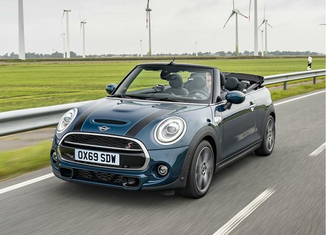 {賭馬}(性价比高的敞篷车有哪些)