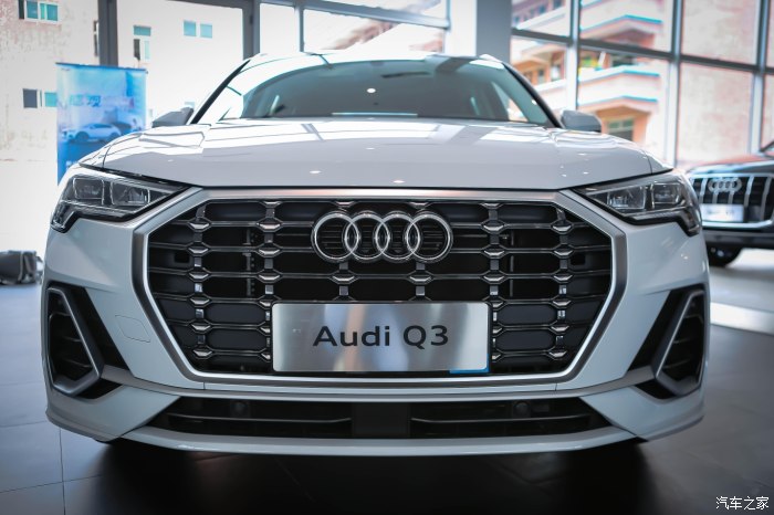 {六合彩}(汽车图片2021新图片卡通)