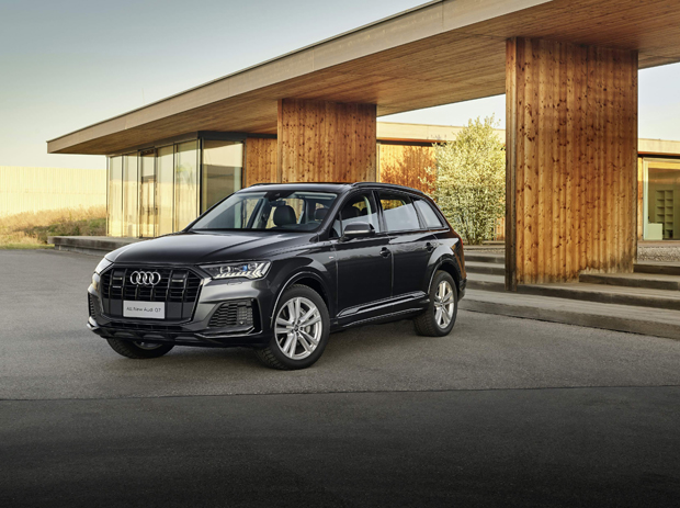 {六合彩}(汽车图片2021新图片卡通)